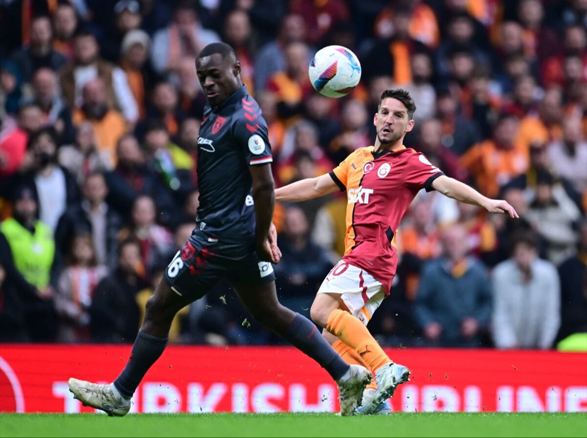 Samsunspor - Galatasaray ilk 11 belli oldu! Samsunspor - Galatasaray maç kadrosunda kimler var? Samsunspor - Galatasaray ilk 11 belli oldu! Samsunspor - Galatasaray maç kadrosunda kimler var? - 2. Resim