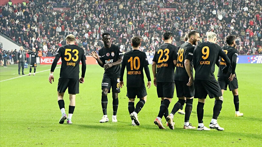 Samsunspor Galatasaray maçında kimler yok, kimler oynamıyor? Samsun GS maçı muhtemel ilk 11'leri, maç kadrosu gündeme geldi Samsunspor Galatasaray maçında kimler yok, kimler oynamıyor? Samsun GS maçı muhtemel ilk 11'leri, maç kadrosu gündeme geldi - 2. Resim