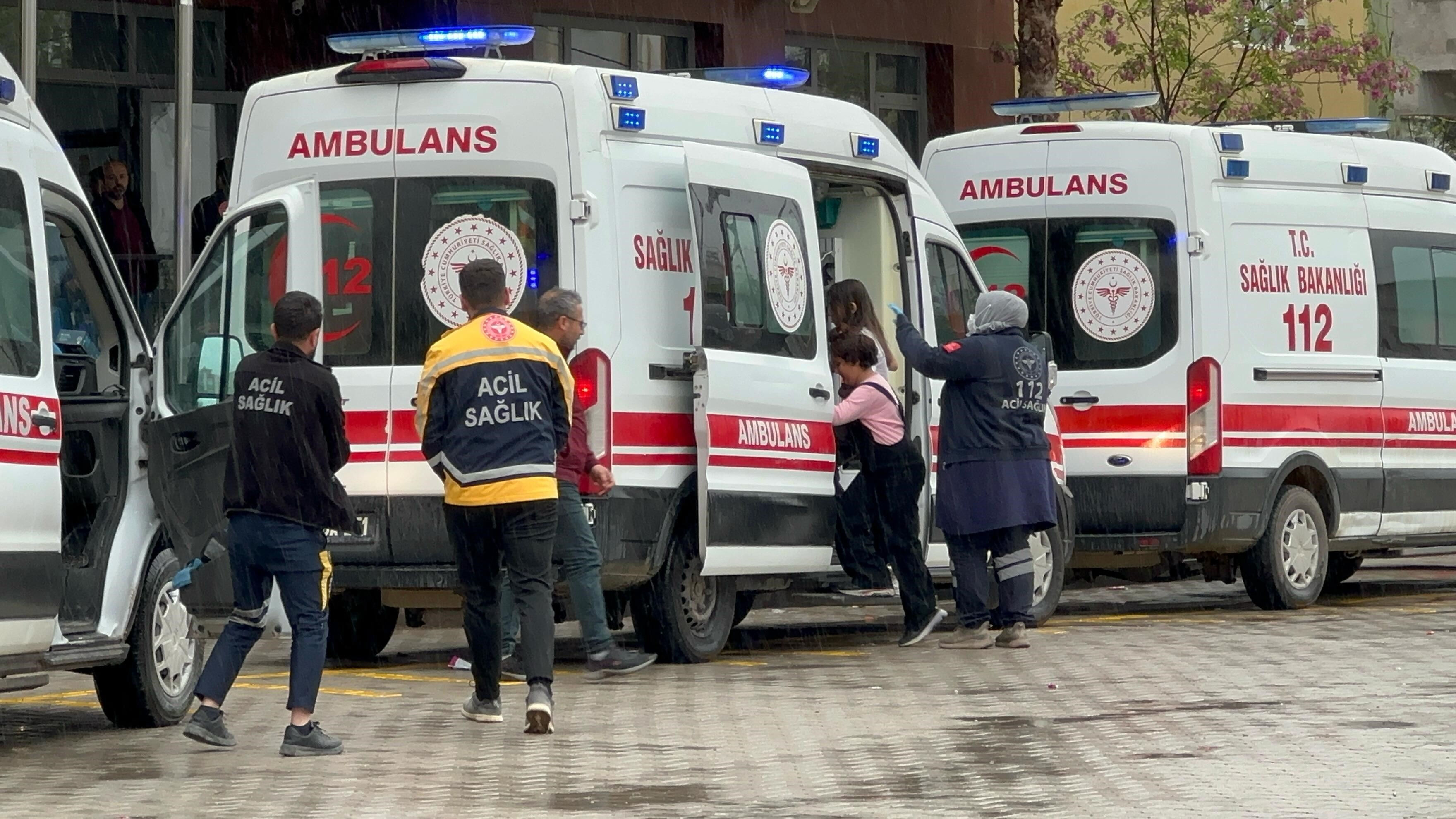 Tavuk dönerin ardından şimdi de şeker faciası! Çok sayıda öğrenci hastanelik oldu - 1. Resim