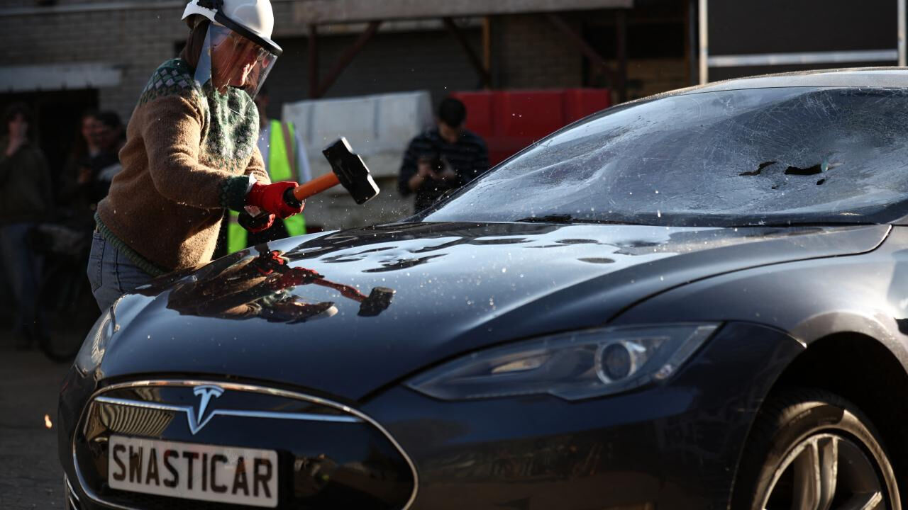 Tepkiler çığ gibi büyüyor! Serveti eriyen Musk'a büyük darbe - 2. Resim