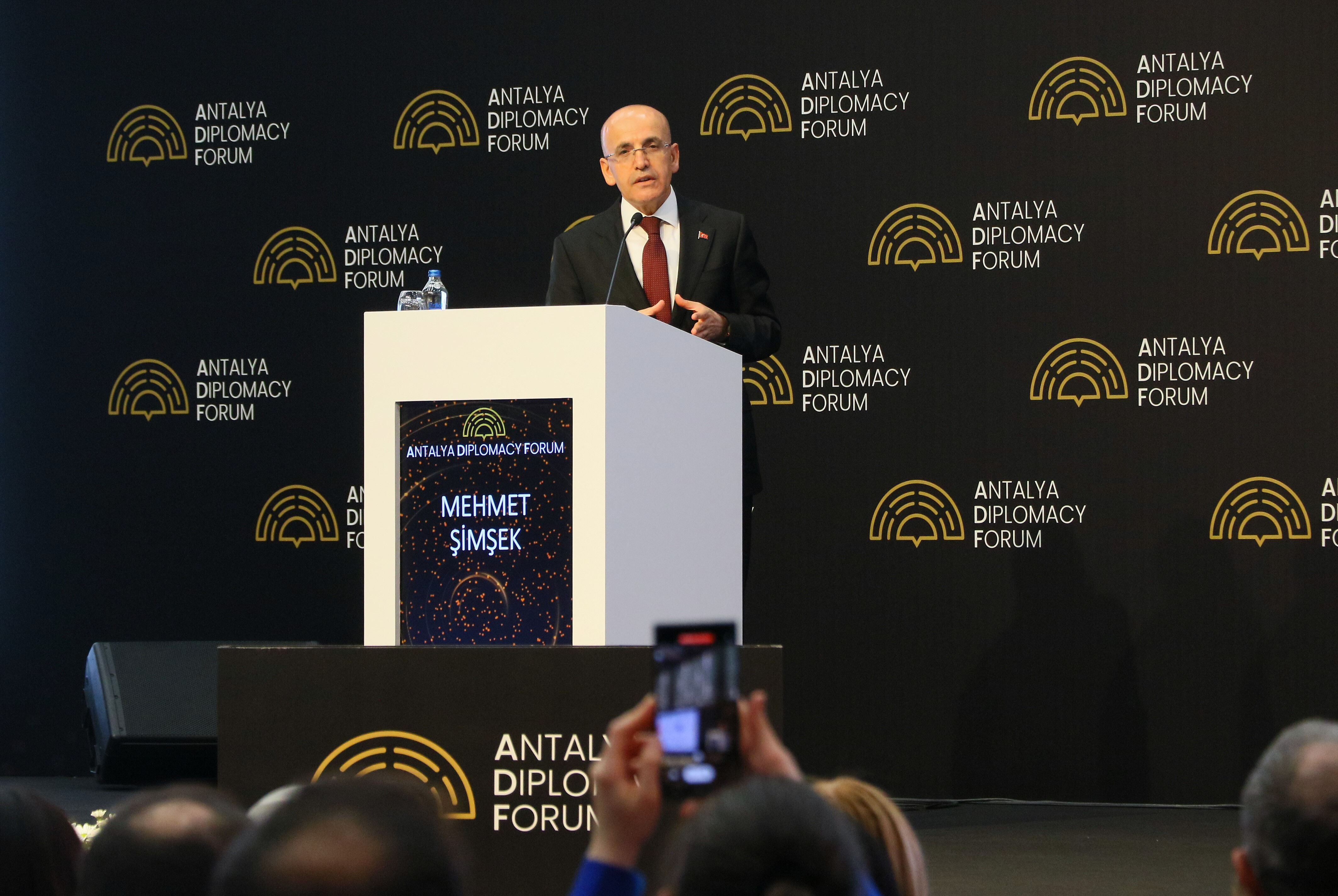 Bakan Şimşek'ten 'siyasi destek' vurgusu:  Bakan Şimşek'ten 'siyasi destek' vurgusu: