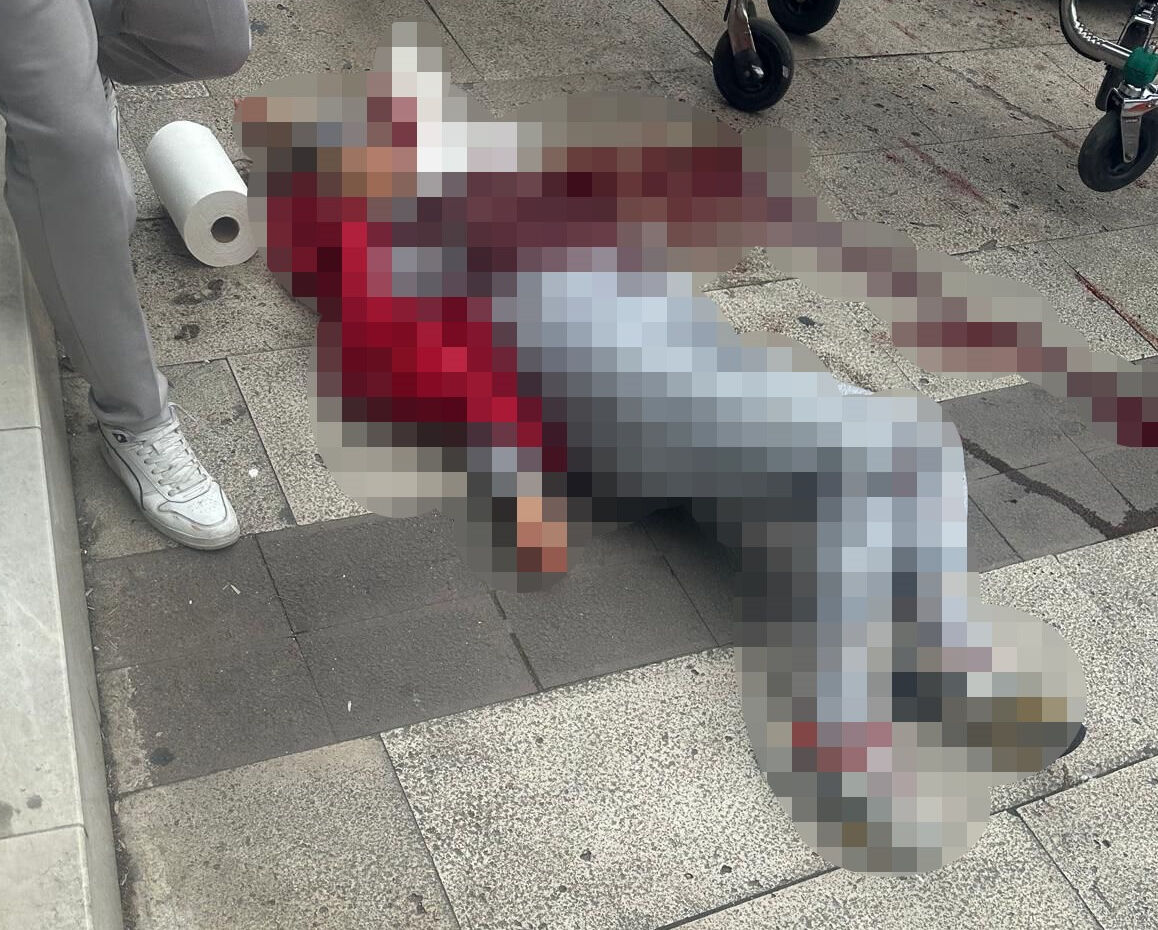 Denizli'de dehşet! Eski eşini ve sevgilisini gören adam, sokak ortasında kan döktü Denizli'de dehşet! Eski eşini ve sevgilisini gören adam, sokak ortasında kan döktü - 2. Resim