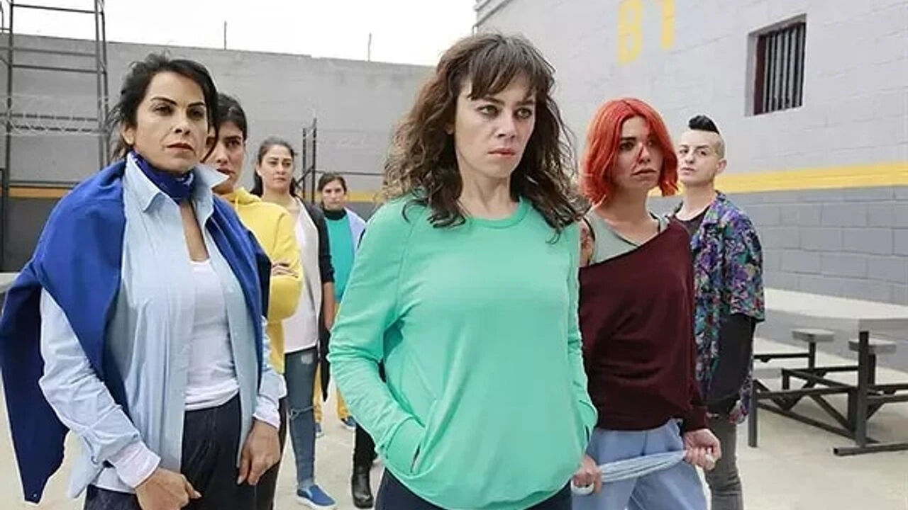 Efsane dizisi geri dönüyor! Avlu dizisi yeniden mi başlayacak mı? Avlu yeni sezon oyuncuları kimler? Efsane dizisi geri dönüyor! Avlu dizisi yeniden mi başlayacak mı? Avlu yeni sezon oyuncuları kimler? - 1. Resim