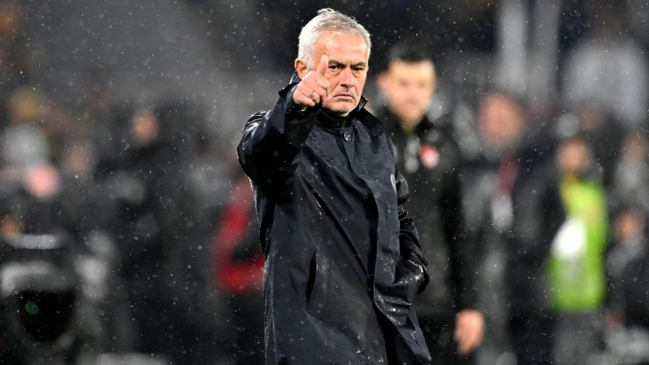 Fenerbahçe, yeni sezon için yapı taşlarını özenle diziyor! Dev bir çalışma Fenerbahçe, yeni sezon için yapı taşlarını özenle diziyor! Dev bir çalışma - 1. Resim