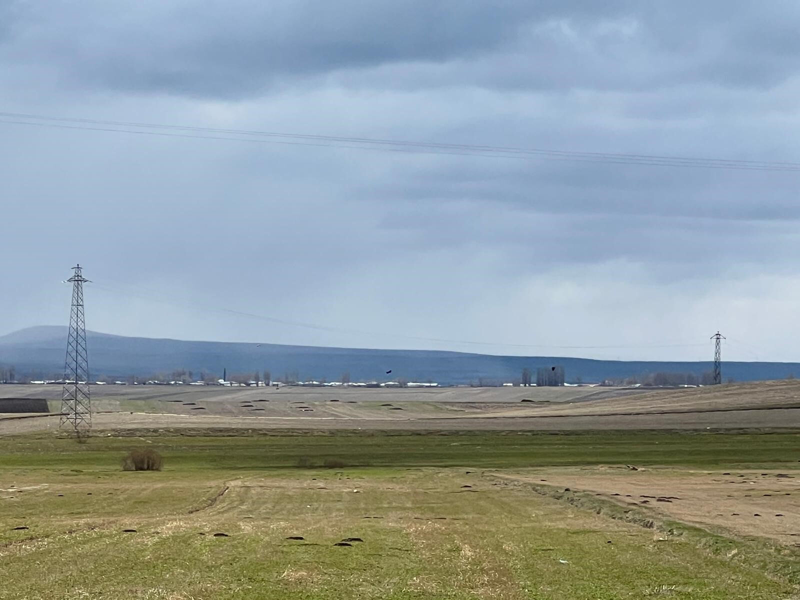 Nisan ayında hem kar hem de g&uuml;neş! Aynı kent 2 farklı mevsim - 2. Resim