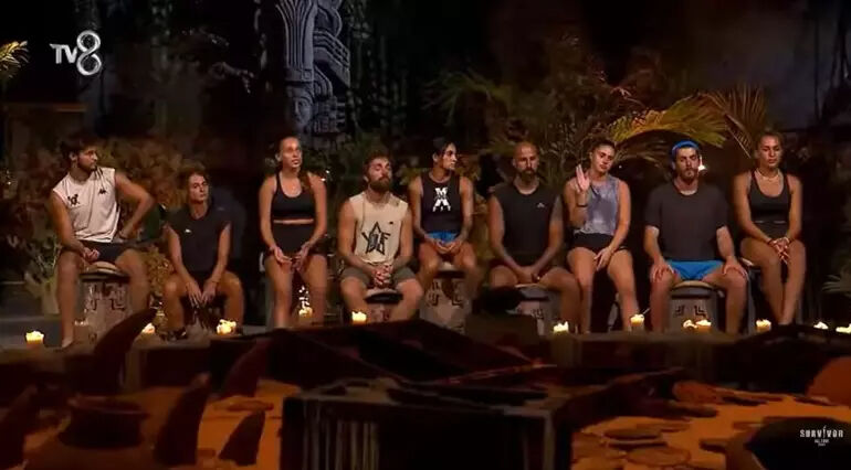 Survivor'da Asena elendi mi? 12 Nisan Cumartesi Survivor'da potada hangi yarışmacı var? Survivor eleme adayları kim? 12 Nisan Cumartesi Survivor'da potada hangi yarışmacı var? - 1. Resim