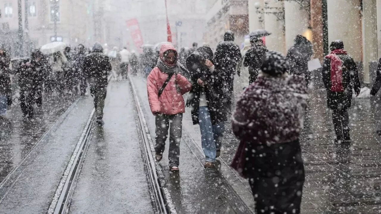 14 Nisan okullar tatil mi? Ankara, Erzurum, Kars ve Bitlis'te okulların tatil durumu merak ediliyor! - 5. Resim