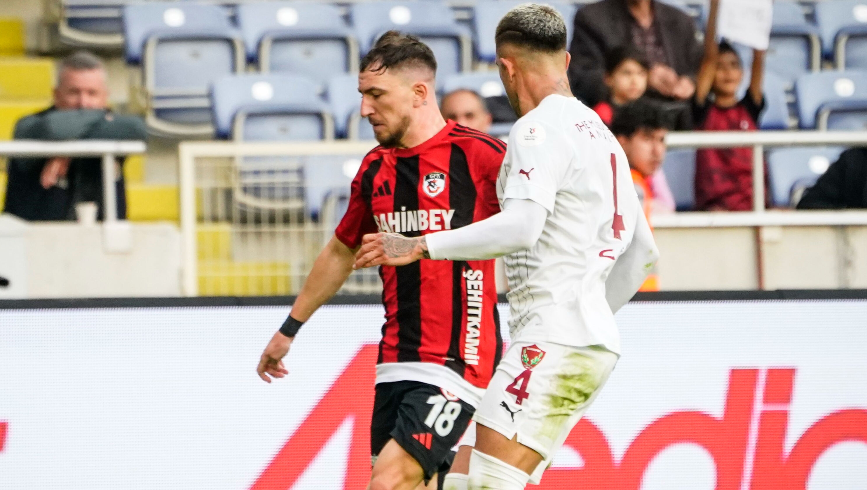 Gaziantep FK - Hatayspor maçı hangi kanalda, saat kaçta? Maçın hakemi Ali Şansalan oldu! Gaziantep FK - Hatayspor maçı hangi kanalda, saat kaçta? Maçın hakemi Ali Şansalan oldu! - 3. Resim