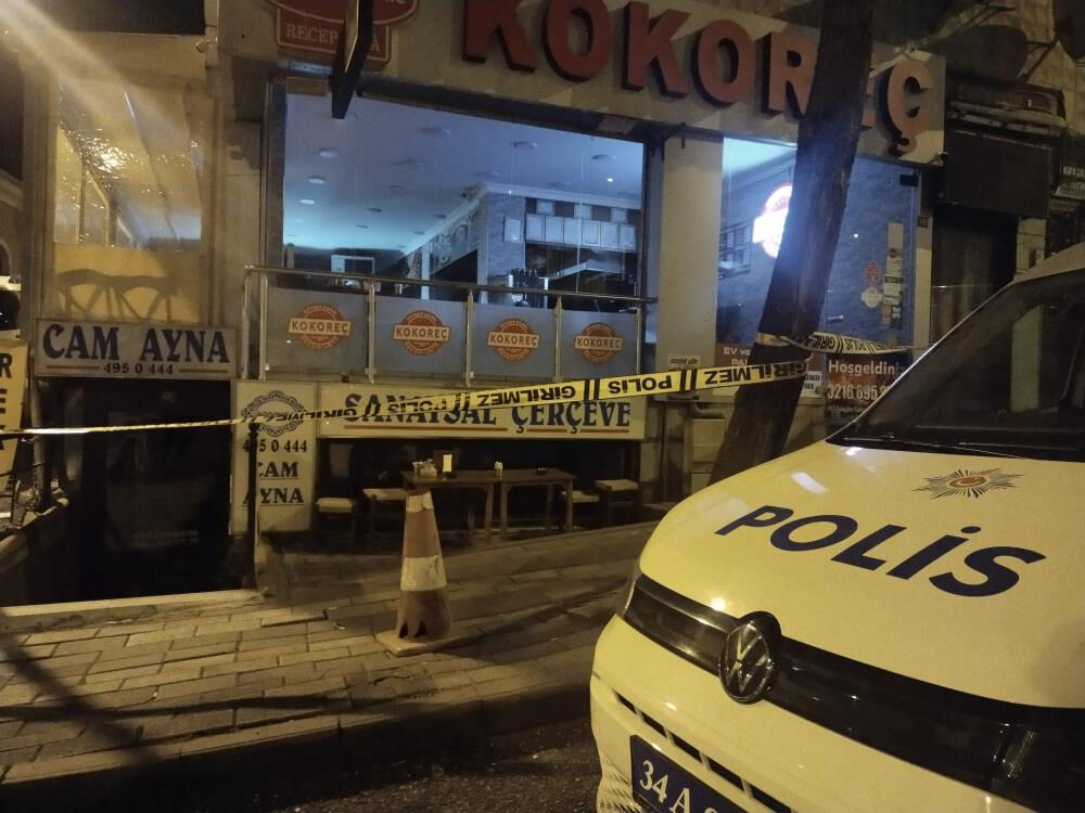 İstanbul'da kan donduran olay! Canını kurtarmak için sığındığı kokoreççi de katledildi İstanbul'da kan donduran olay! Canını kurtarmak için sığındığı kokoreççi de katledildi - 1. Resim