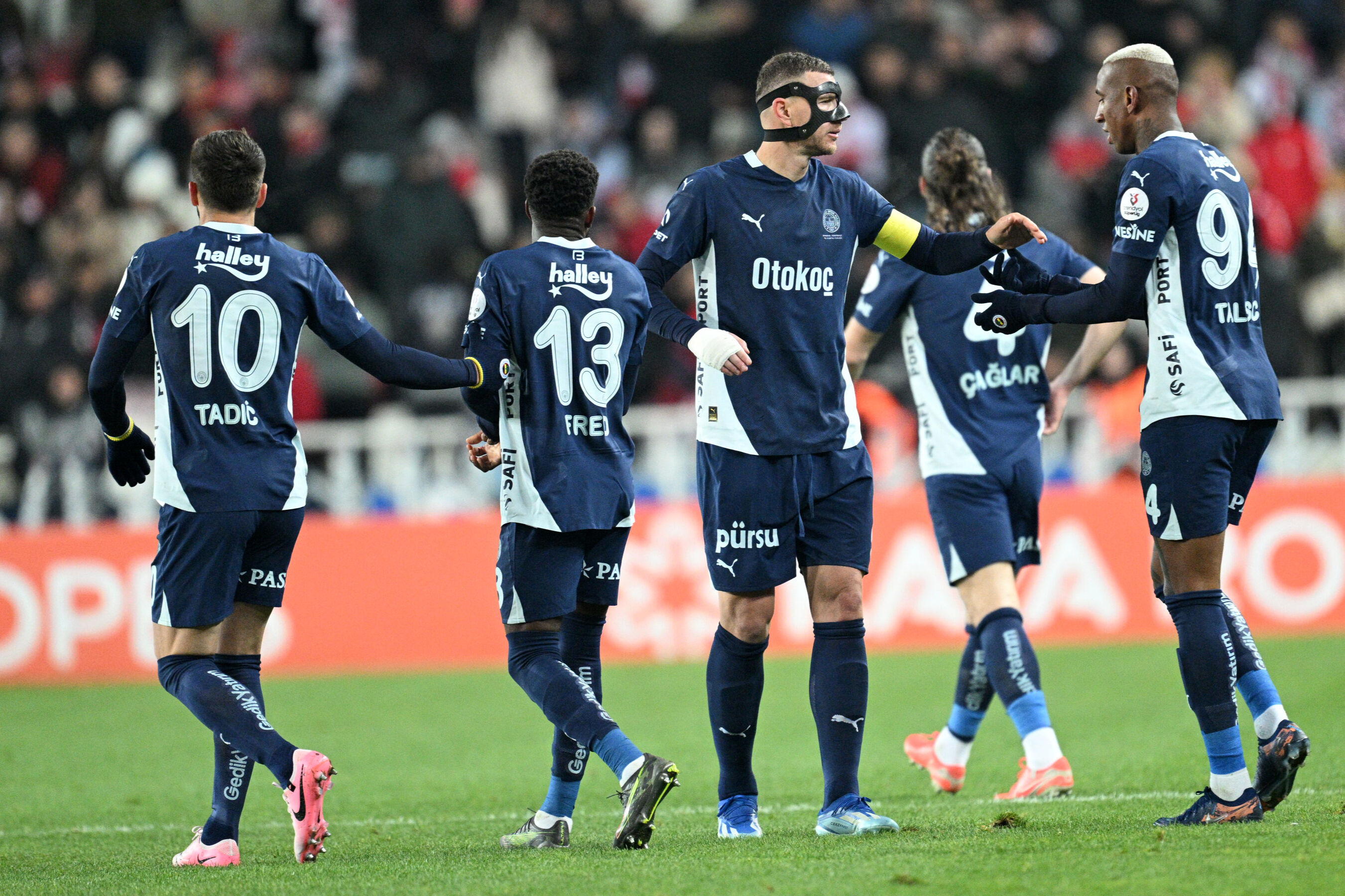 Kanarya, kritik haftada hata yapmadı! Sivasspor deplasmanında 3 puan Fenerbahçe'nin CANLI ANLATIM | Net Global Sivasspor - Fenerbahçe - 1. Resim