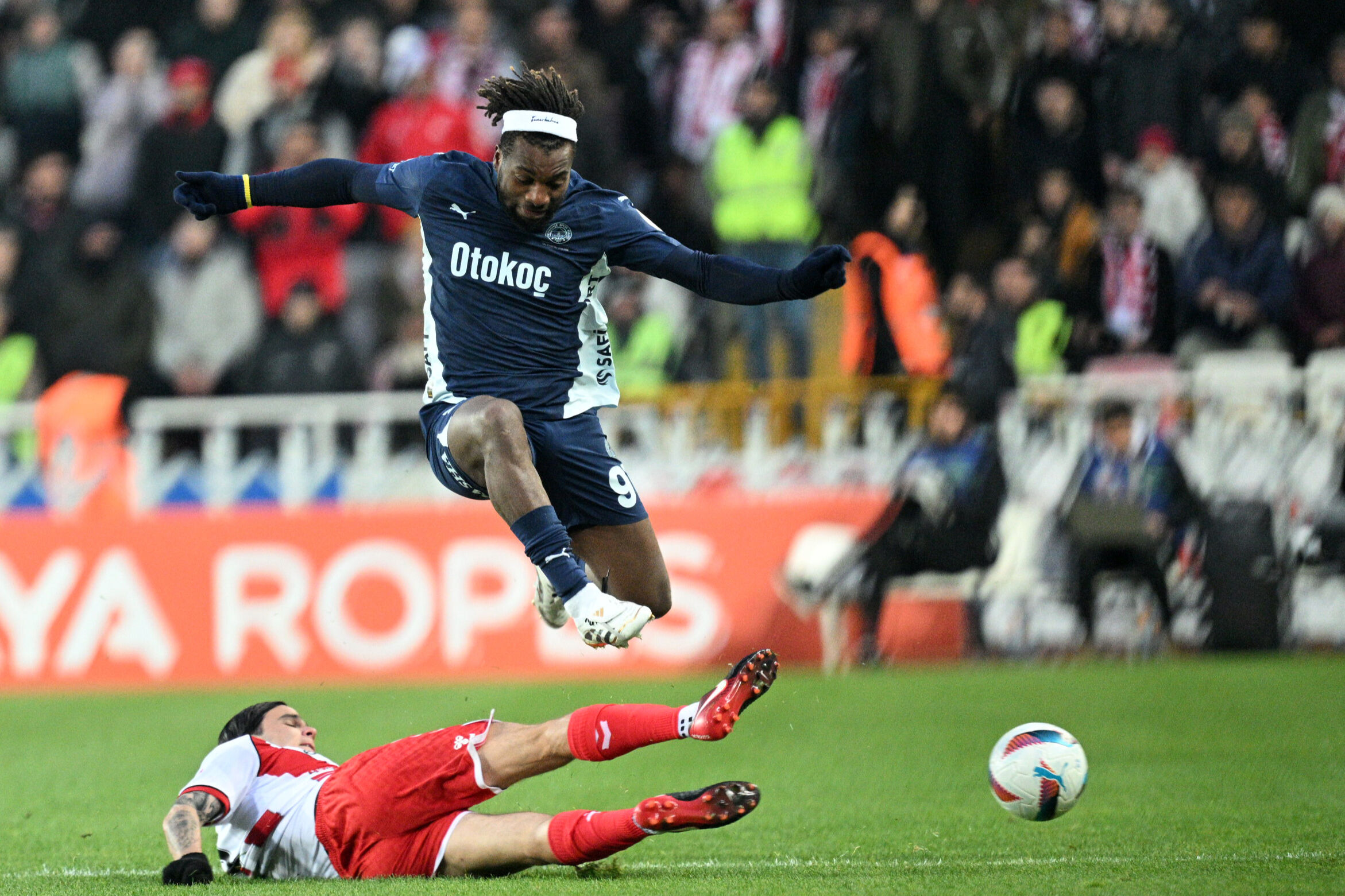 Kanarya, kritik haftada hata yapmadı! Sivasspor deplasmanında 3 puan Fenerbahçe'nin CANLI ANLATIM | Net Global Sivasspor - Fenerbahçe - 2. Resim