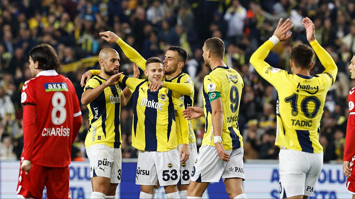 İlk 11 belli oldu! Sivasspor - Fenerbahçe maçı hangi kanalda, saat kaçta? Sivasspor - Fenerbahçe maçı hangi kanalda, saat kaçta? Maç kadrosu muhtemel ilk 11'ler açıklandı! - 1. Resim