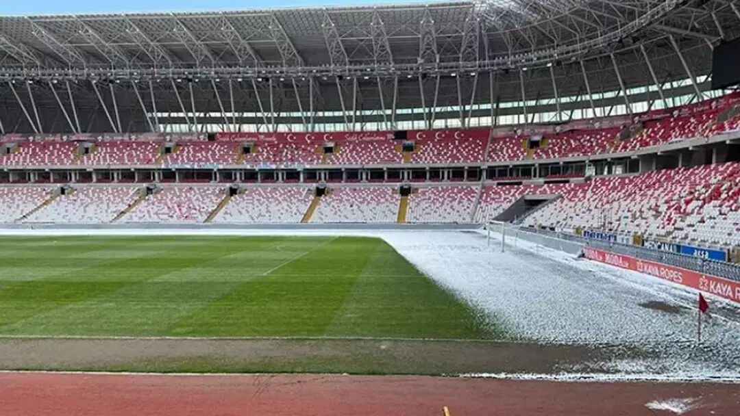 Sivasspor - Fenerbahçe maçında kar yağacak mı, ertelenecek mi, iptal mi? Sivas hava durumu Sivasspor - Fenerbahçe maçında kar yağacak mı, ertelenecek mi, iptal mi? Sivas hava durumu - 1. Resim