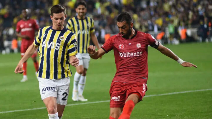 Sivasspor - Fenerbahçe maçında kimler eksik, kimler sakat? Sivasspor - Fenerbahçe maç kadrosu heyecanla bekleniyor! - 2. Resim