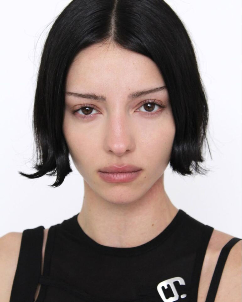 Ünlü Model Lucy Markovic 27 yaşında hayatını kaybetti! Ölüm sebebi üzdü Ünlü isim 27 yaşında hayatını kaybetti! Ölüm sebebi üzdü - 2. Resim