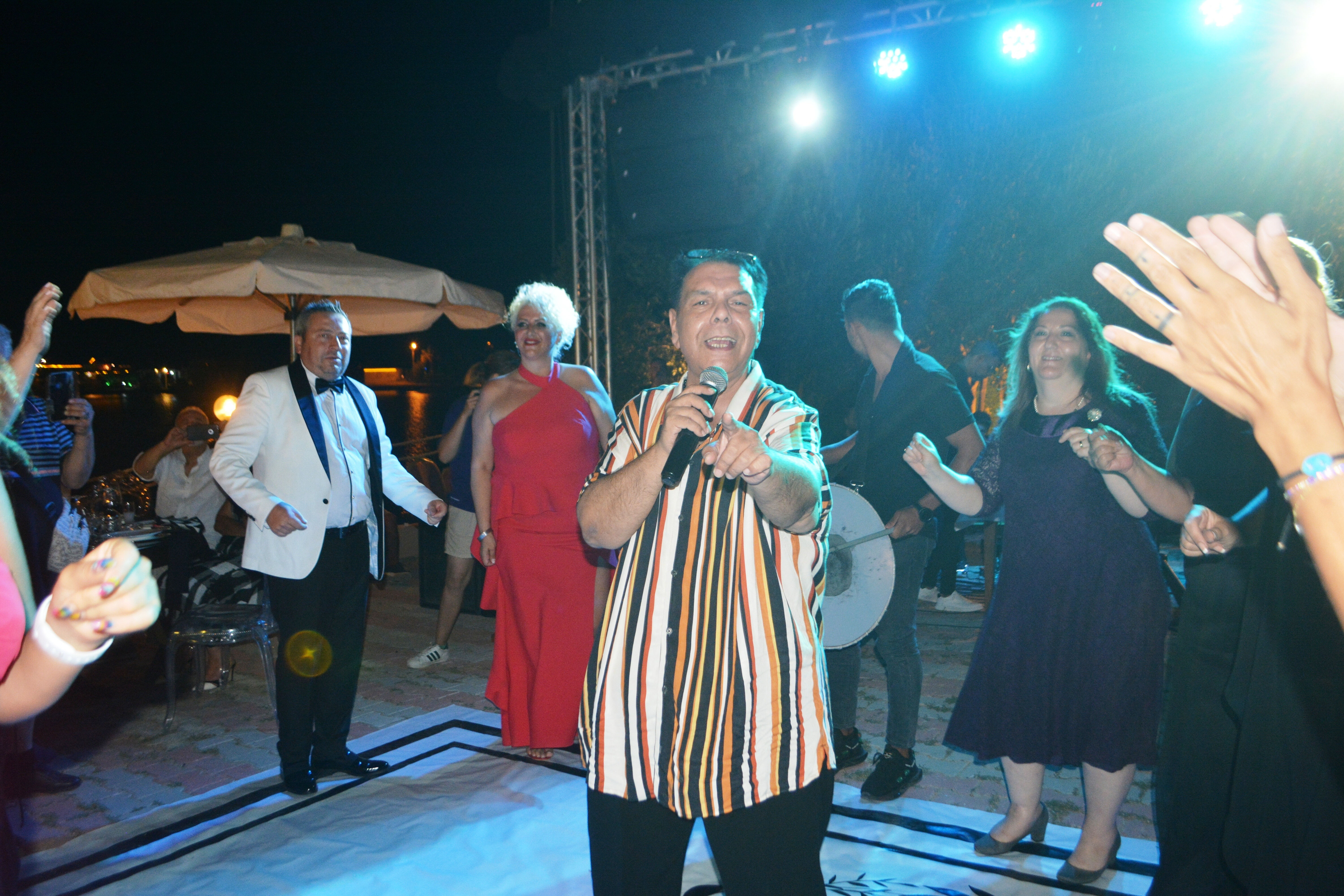 'Balık Ayhan'dan kötü haber geldi! Apar topar yoğun bakıma kaldırıldı 'Balık Ayhan'dan kötü haber geldi! - 2. Resim