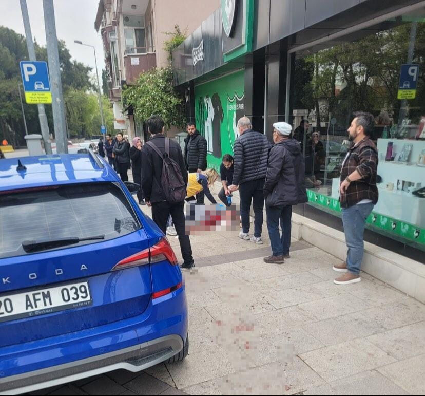Cezaevinden çıkar çıkmaz bıçağa sarıldı! Sokak ortasında eski eşini katletti, savunması dehşete düşürdü Cezaevinden çıkar çıkmaz bıçağa sarıldı! Sokak ortasında eski eşini katletti, savunması dehşete düşürdü - 2. Resim