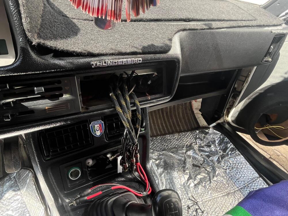 Komşusuna iyilik yaptı! 200 bin liralık zarara uğradı - 2. Resim