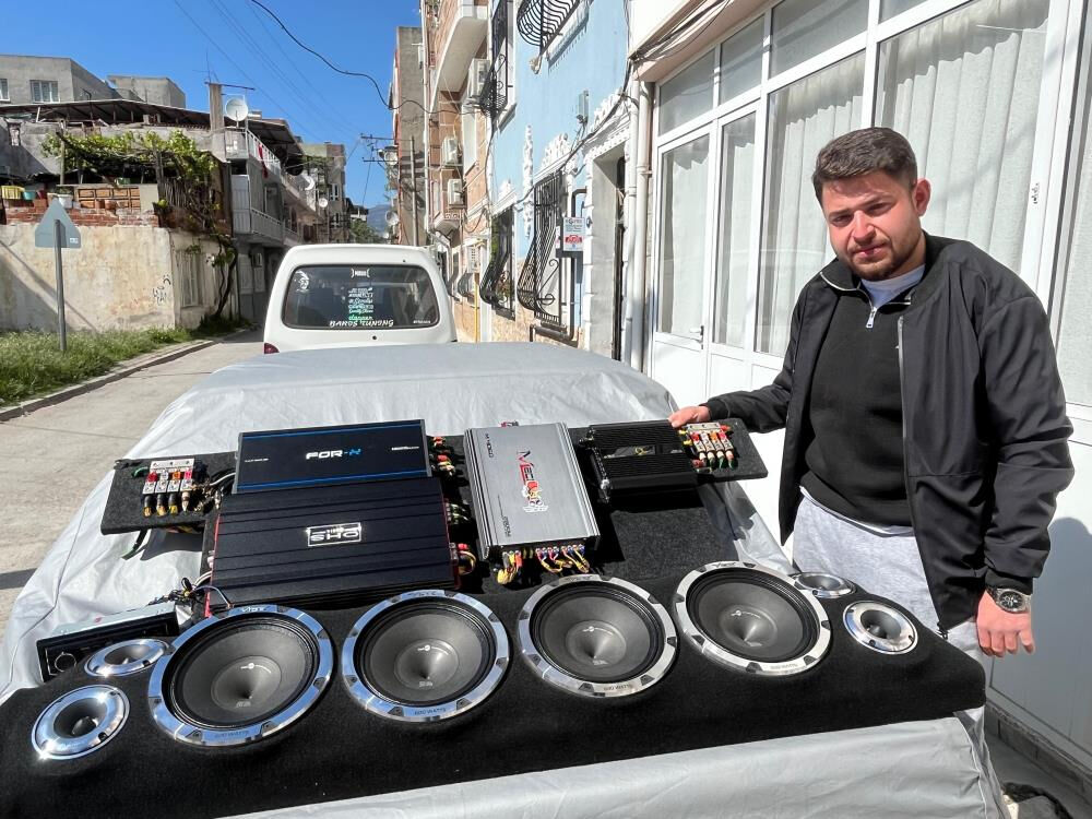 Komşusuna iyilik yaptı! 200 bin liralık zarara uğradı - 3. Resim