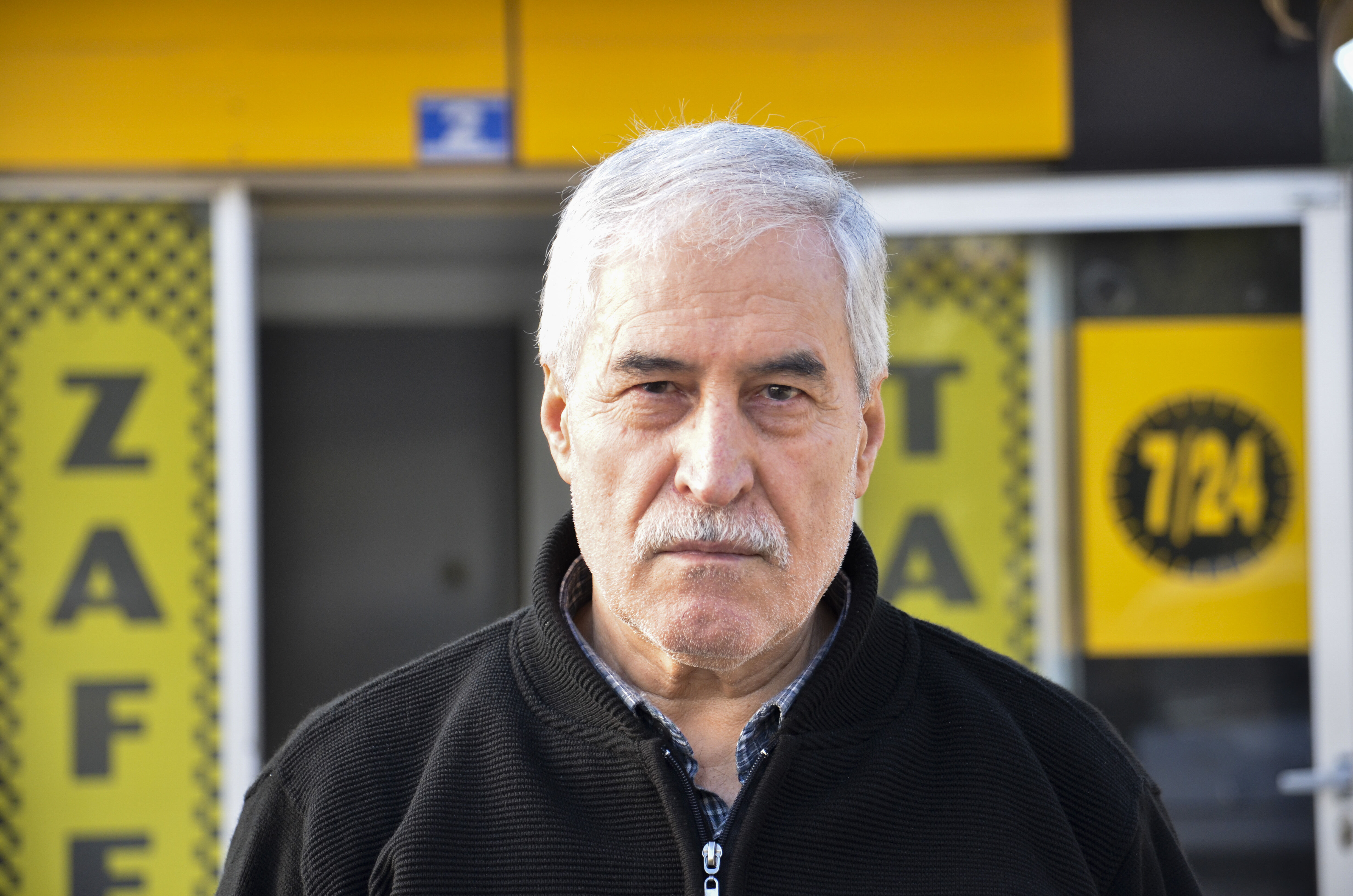 Oyuncak tabancalı gaspçıyı biber gazı durdurdu! Taksicinin zor sınavı: Yapma, çoluk çocuğum var Oyuncak tabancalı gaspçıyı biber gazı durdurdu! Taksicinin zor sınavı: Yapma, çoluk çocuğum var - 1. Resim