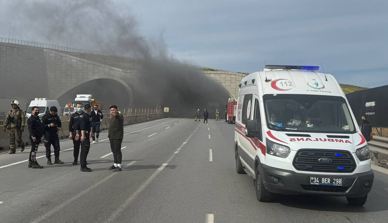 Sabiha Gökçen Havalimanı yakınlarında korkutan yangın! Ekipler müdahale etti Sabiha Gökçen Havalimanı yakınlarında korkutan yangın! Ekipler müdahale etti - 1. Resim