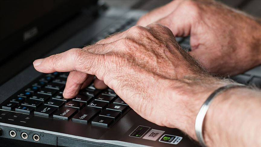 Akıllı telefonlar sadece gençler için değil! Yaşlıların korkulu rüyası hastalığın riskini azaltıyor Akıllı telefonlar sadece gençler için değil! Yaşlıların korkulu rüyası hastalığın riskini azaltıyor - 3. Resim