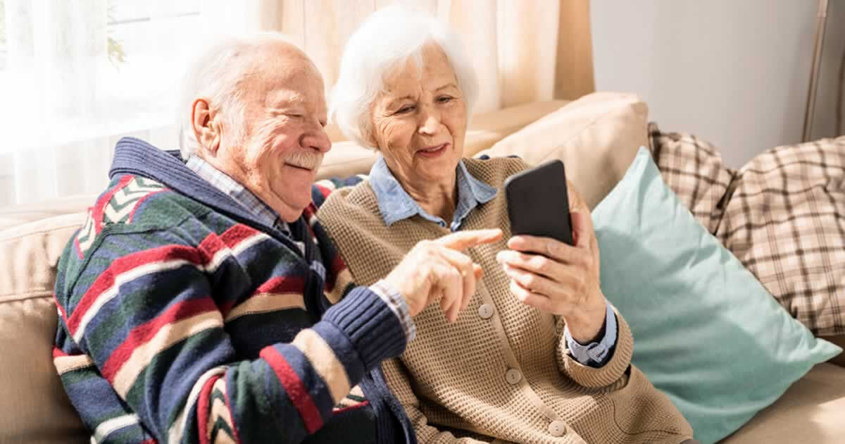 Akıllı telefonlar sadece gençler için değil! Yaşlıların korkulu rüyası hastalığın riskini azaltıyor Akıllı telefonlar sadece gençler için değil! Yaşlıların korkulu rüyası hastalığın riskini azaltıyor - 1. Resim