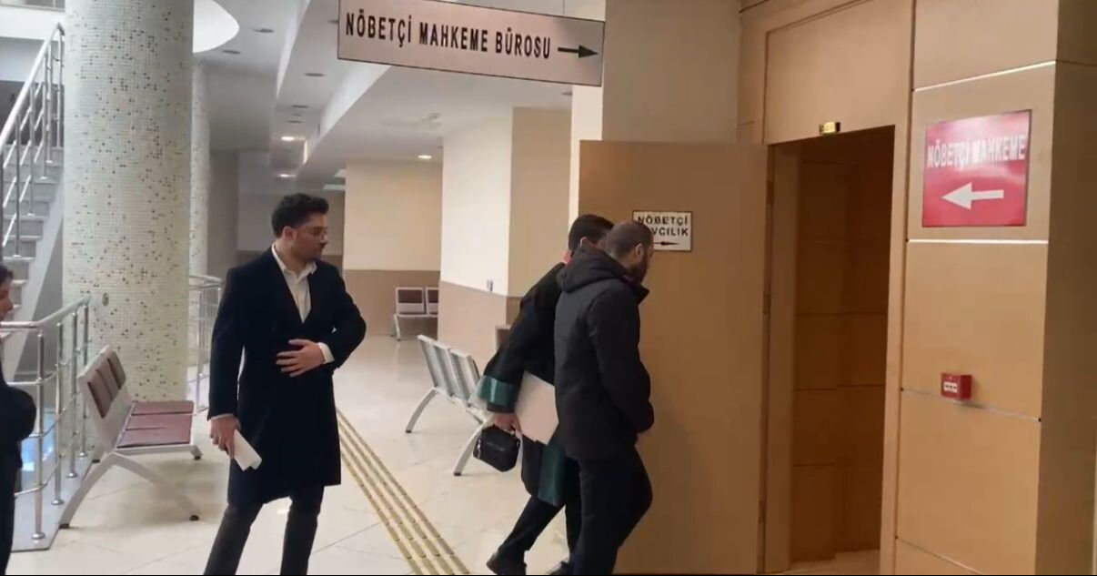 Babasına şiddet uyguladığı video tepki çekmişti! Rapçi Sansar Salvo tutuklandı - 3. Resim