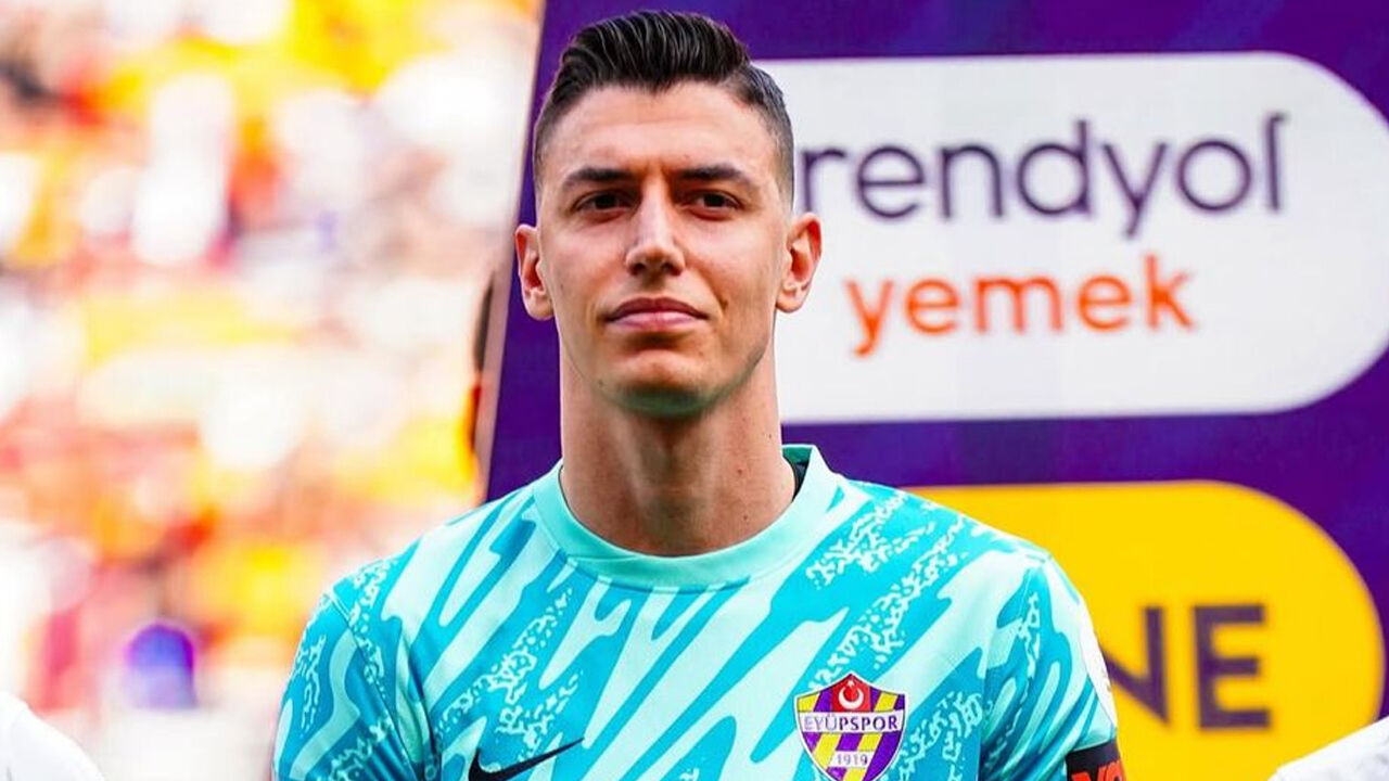 Berke Özer'e Premier Lig kancası! İki takım birden scout gönderdi Berke Özer'e Premier Lig kancası! İki takım birden scout gönderdi - 1. Resim