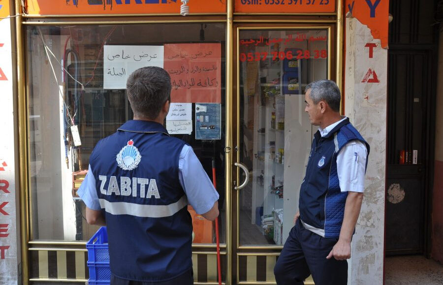 Çifte standarda ceza! Sadece Arapça tabelaları yasaklayan CHP'li belediyenin uygulamasını TİHEK ayrımcılık saydı - 2. Resim