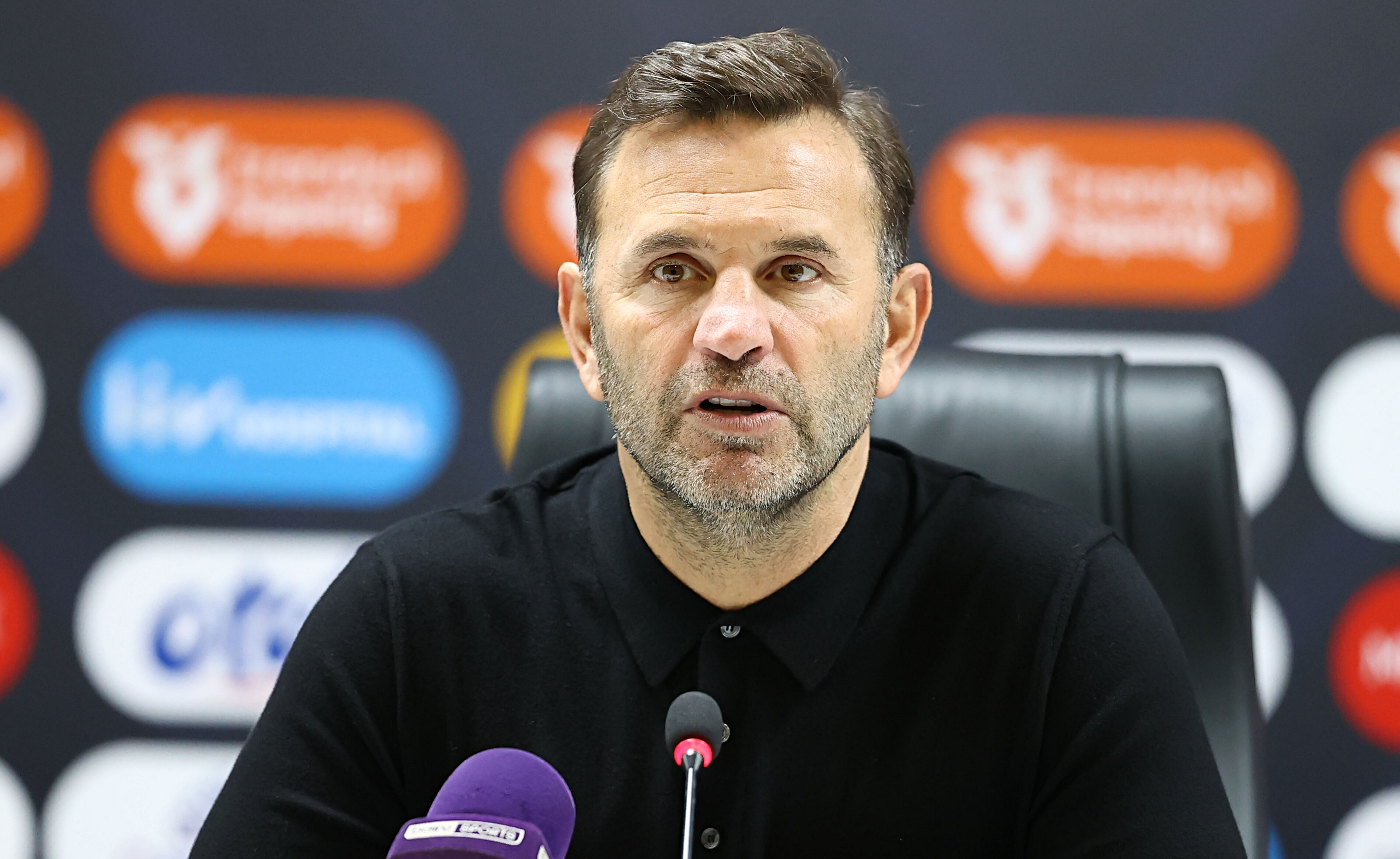 Hele bir üçte üç yapmayalım! Üst üste üçüncü kupasını isteyen Okan Buruk, sezon finalini ikiye ayırdı - 1. Resim