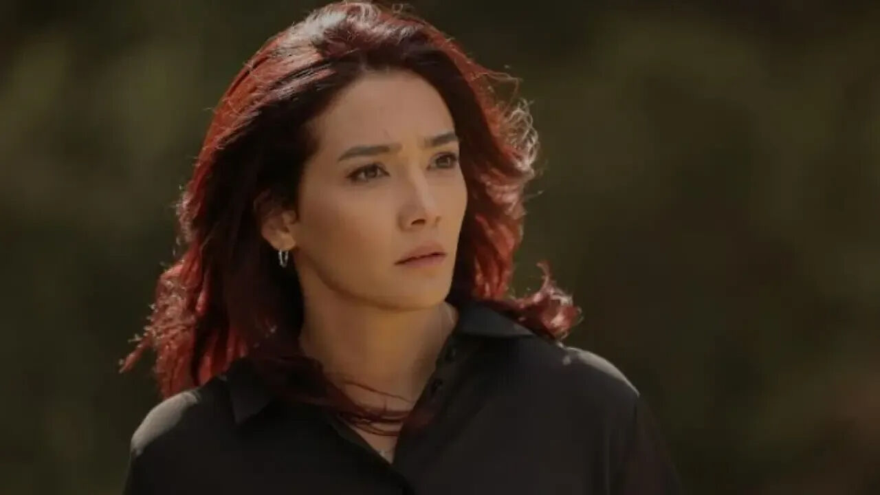 TRT'nin dizisinden çıkarılmıştı! Aybüke Pusat'a bir kötü haber daha: O işi de iptal edildi TRT'nin dizisinden çıkarılmıştı! Aybüke Pusat'a bir kötü haber daha: O işi de iptal edildi - 1. Resim