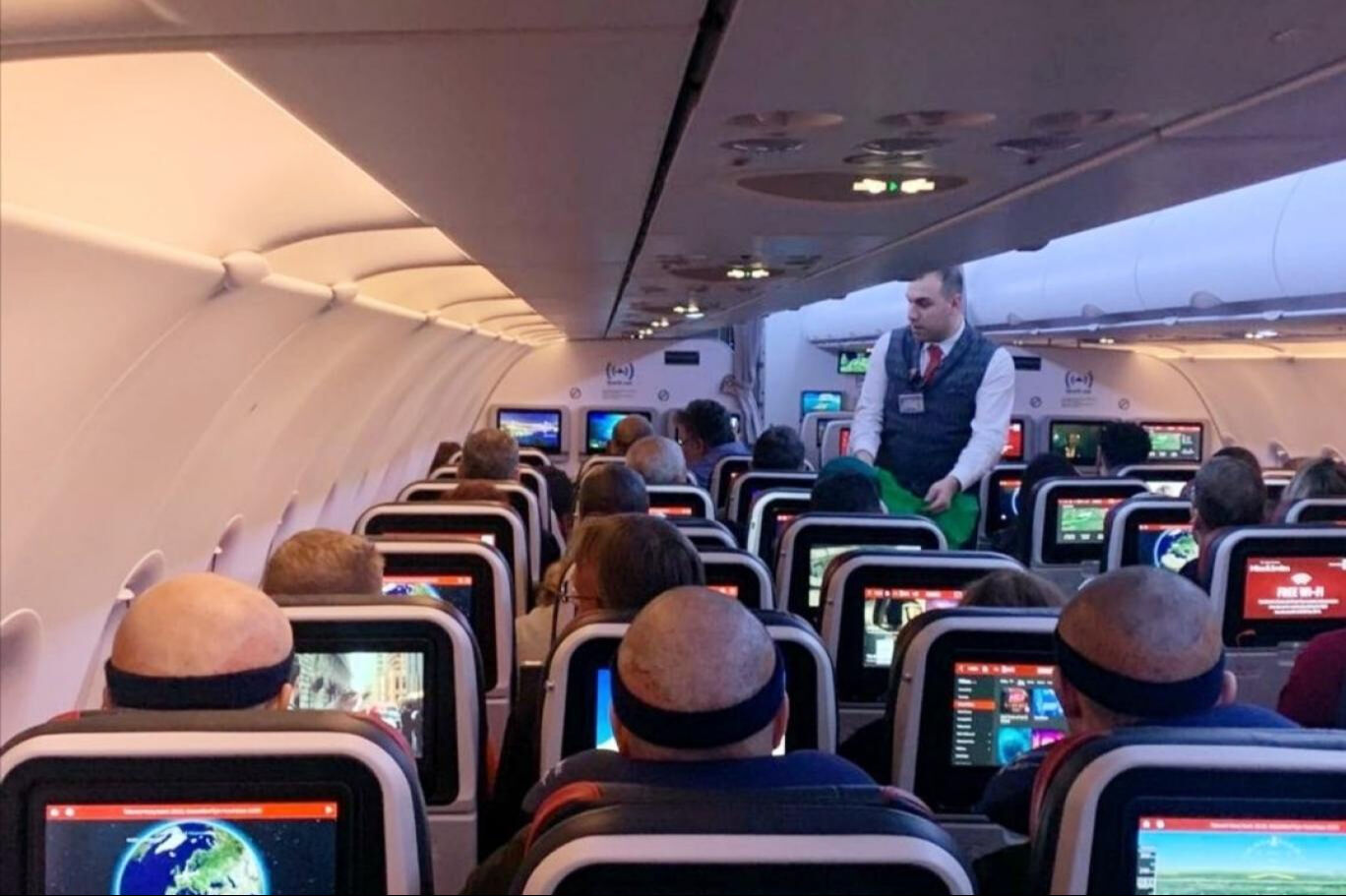 Türkiye’ye gelmek için İngiliz Savunma Bakanlığı’nı dolandırdı! Estetik vurgunu mahkemede ortaya çıktı Türkiye’ye gelmek için İngiliz Savunma Bakanlığı’nı dolandırdı! Estetik vurgunu mahkemede ortaya çıktı - 1. Resim