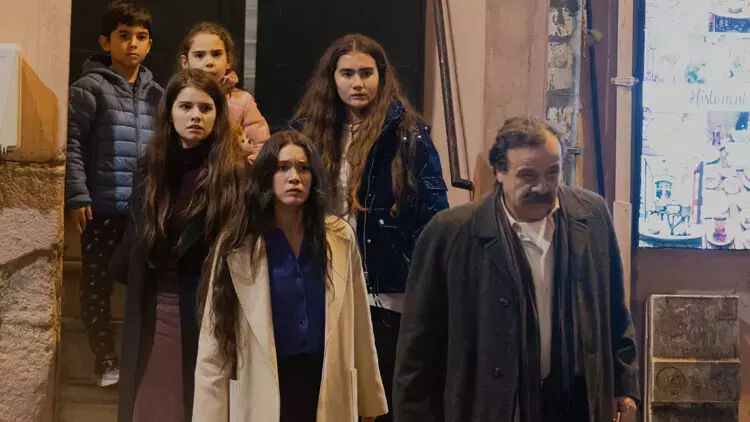 Ailecek ekran başına! 16 Nisan 2025 akşamı herkese uygun yayınlar burada Ailecek ekran başına! 16 Nisan 2025 akşamı herkese uygun yayınlar burada - 5. Resim