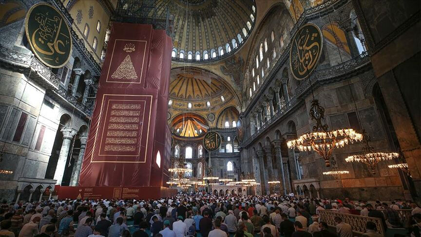 Ayasofya Camii ziyarete açık mı? Tarihinin en büyük restorasyonu nedeniyle Ayasofya ziyaret saatleri 2025 gündeme geldi - 3. Resim
