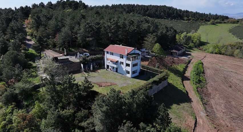 Bir bakan dönüp bir daha bakıyor! "Yalnız ev" satışa çıktı Bir bakan dönüp bir daha bakıyor! "Yalnız ev" satışa çıktı - 2. Resim