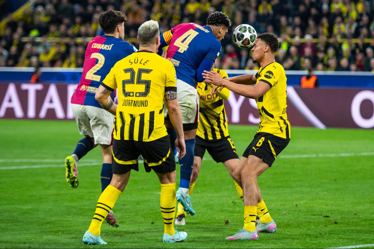 Devler Liginde ilk finalistler belli oldu! Borussia Dortmund Barcelona ve Aston Villa PSG maçı kaç kaç bitti?  Devler Liginde ilk finalistler belli oldu! Borussia Dortmund Barcelona ve Aston Villa PSG maçı kaç kaç bitti?  - 1. Resim