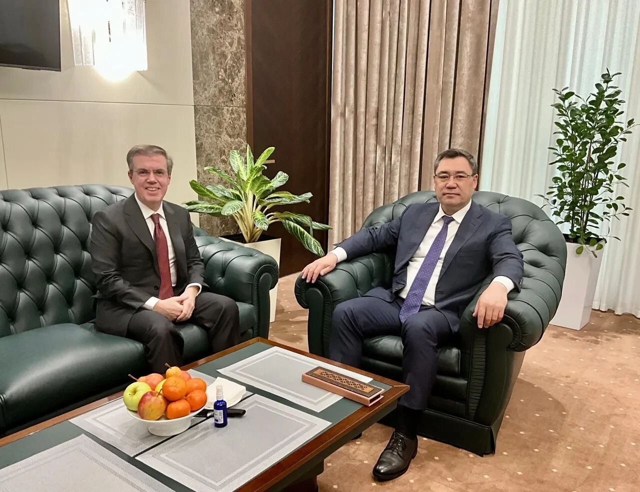 İhlas Holding yatırımlarına Kırgızistan Cumhurbaşkanı Caparov’dan tam destek! Sırada toplu konut alanında büyük projeler var İhlas Holding yatırımlarına Caparov’dan tam destek! Sırada toplu konut alanında büyük projeler var - 3. Resim
