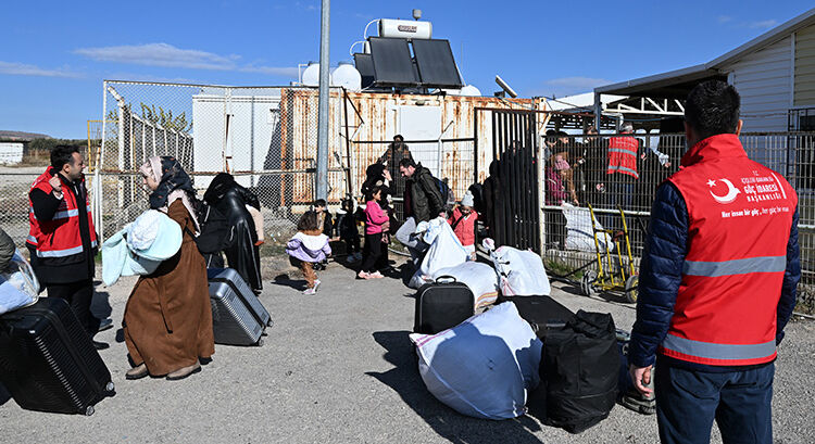 Kaç Suriyeli ülkesine geri döndü? Bakan Yerlikaya duyurdu Kaç Suriyeli ülkesine geri döndü? Bakan Yerlikaya duyurdu - 4. Resim