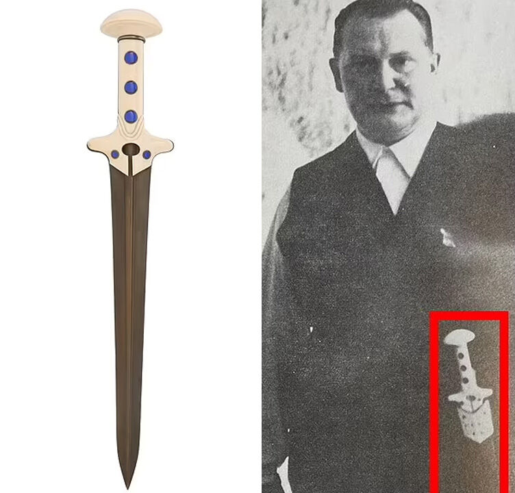 Hitler'in özel hediyesi satışta! Göring'in aşk mektupları, Viking motifli gizemli kılıçlar müzayedeye çıkıyor Nazi yadigarları satışta! Hitler'in savaş planı, Göring'in aşk mektupları, Viking kılıçları müzayedeye çıkıyor - 3. Resim