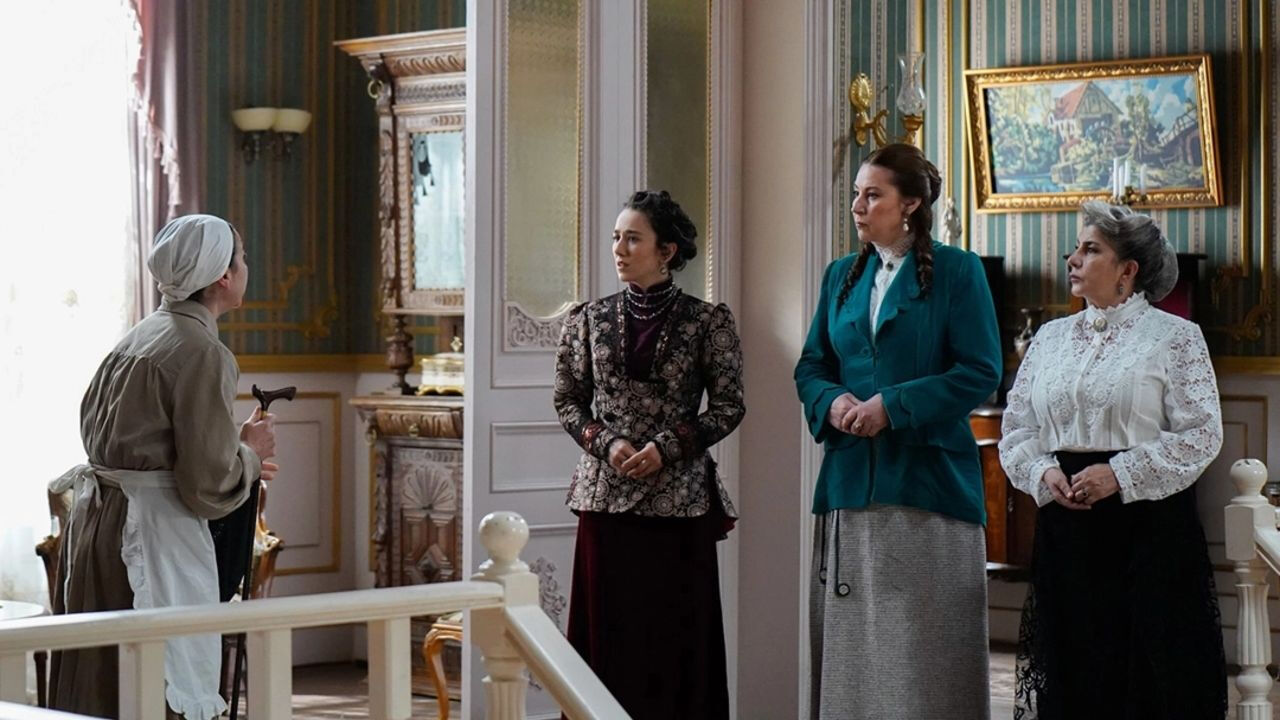 O dizi setinde biri hayatını kaybetti! Şakir Paşa Ailesi setinde yangın çıktı - 1. Resim