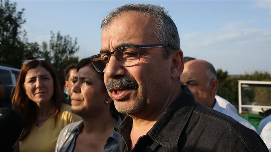 Şarkıcı Teoman'dan dikkat çeken Sırrı Süreyya Önder paylaşımı! Kısa sürede gündem oldu Şarkıcı Teoman'dan dikkat çeken Sırrı Süreyya Önder paylaşımı! Kısa sürede gündem oldu - 1. Resim