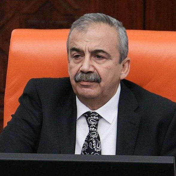 Sırrı Süreyya Önder'in sağlık durumu ile ilgili yeni gelişme: 5 gün daha sürecek... Sırrı Süreyya Önder'in nesi var? Yavuz Bingöl ilk defa açıkladı, ağlamaklı sesi dikkat çekti: Biliyordum... - 4. Resim