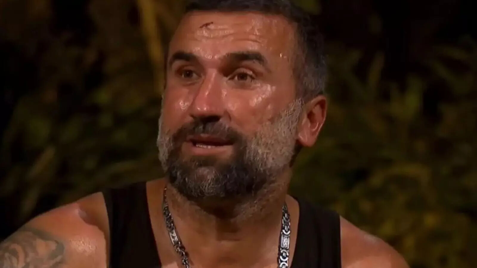 Survivor Hikmet tutuklanacak mı? Türkiye'ye dönmemesinin arkasında yatan iddialar şaşırttı! Survivor Hikmet tutuklanacak mı? Türkiye'ye dönmemesinin arkasında yatan iddialar şaşırttı! - 3. Resim