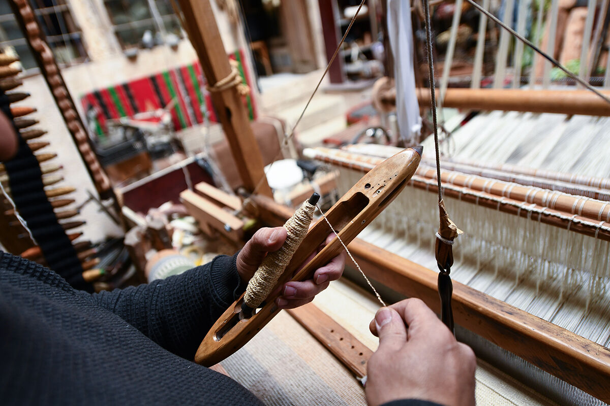 Teknolojiye direnen dokumacının asırlık el tezgahı! Yüzlerce yıllık dokuma metotlarını yaşatıyor - 3. Resim