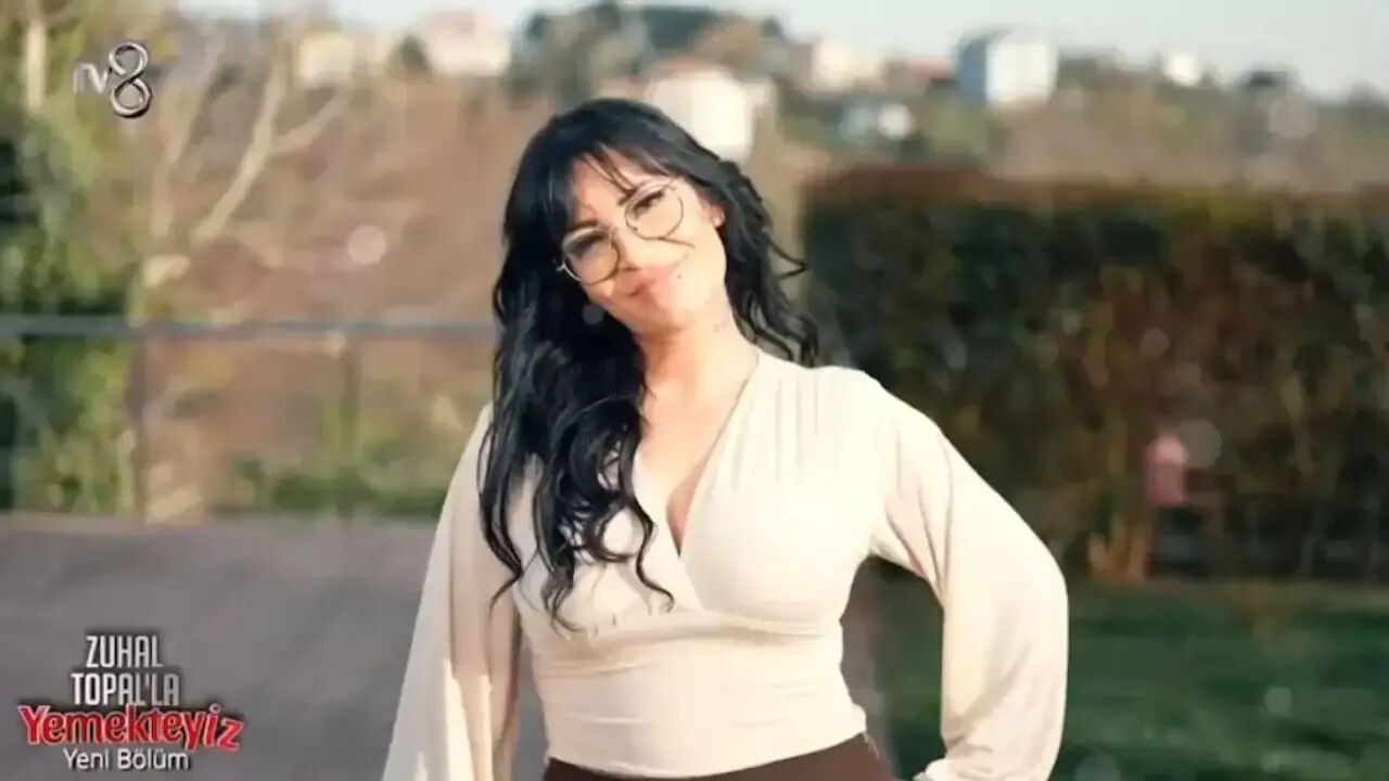 Yemekteyiz Nejla kimdir? Zuhal Topal'la Yemekteyiz Nejla Uludoğan kaç yaşında? Yemekteyiz Nejla kimdir? Zuhal Topal'la Yemekteyiz Nejla Uludoğan kaç yaşında? - 3. Resim