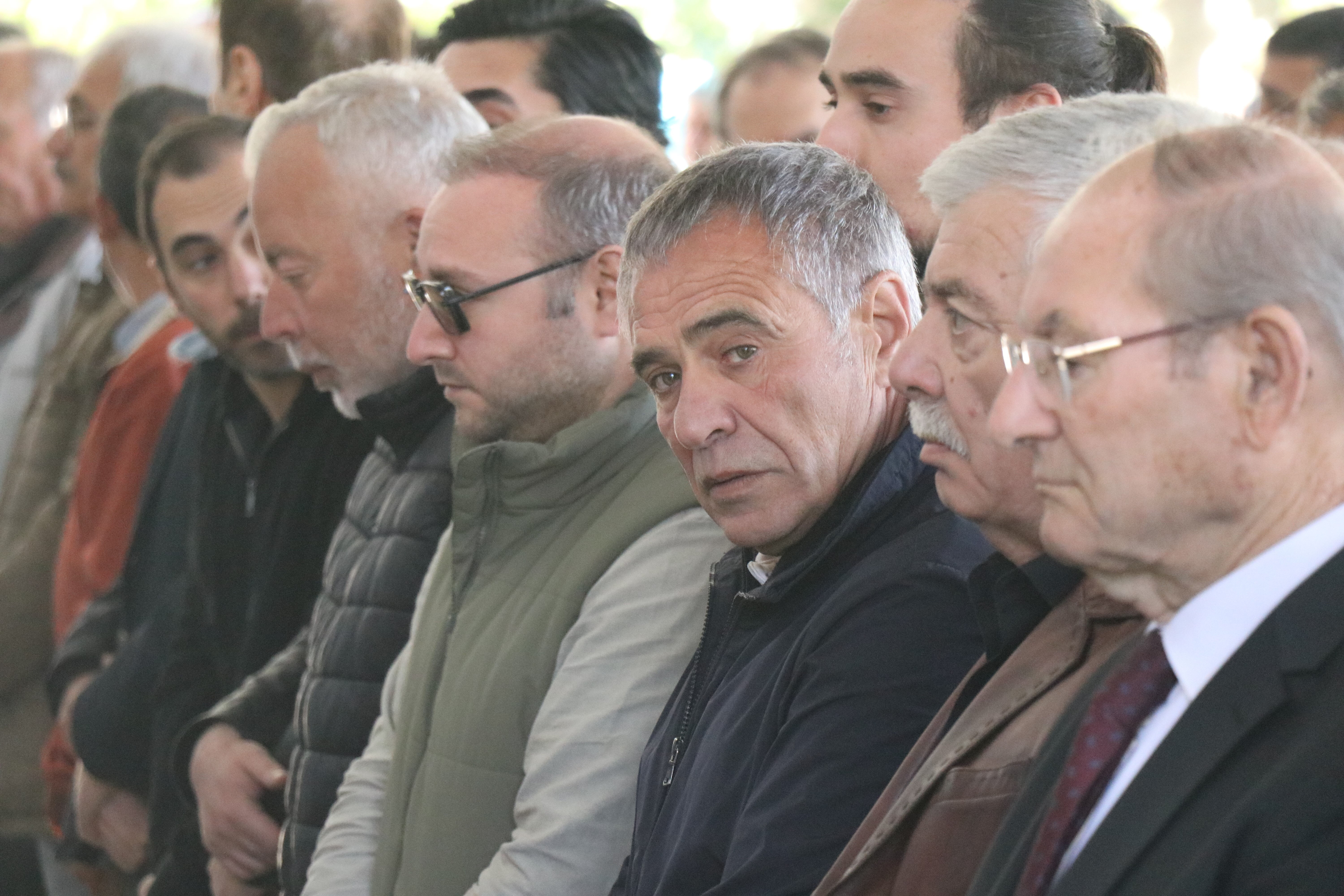 Ersun Yanal'ın acı günü! Bir hafta arayla en yakınlarını kaybetti - 1. Resim