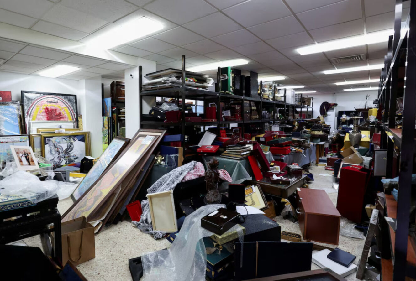 Esad'ın gizli operasyonu ifşa oldu! Değerli eşyaları ve gizli belgeleri böyle kaçırmış Esad'ın gizli operasyonu ifşa oldu! Değerli eşyaları ve gizli belgeleri böyle kaçırmış - 2. Resim