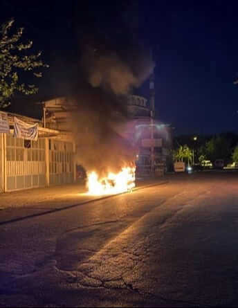 Sakarya'da ilginç olay! ''Rabbim niyetimi biliyor'' diyerek otomobilini ateşe verdi Sakarya'da ilginç olay! ''Rabbim niyetimi biliyor'' diyerek otomobilini ateşe verdi - 2. Resim