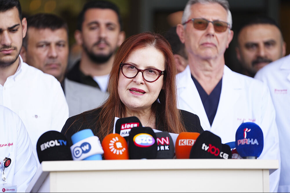 Sırrı Süreyya Önder'in sağlık durumu ile ilgili yeni gelişme: 5 gün daha sürecek... Sırrı Süreyya Önder'in sağlık durumu ile ilgili yeni gelişme: 5 gün daha sürecek... - 1. Resim
